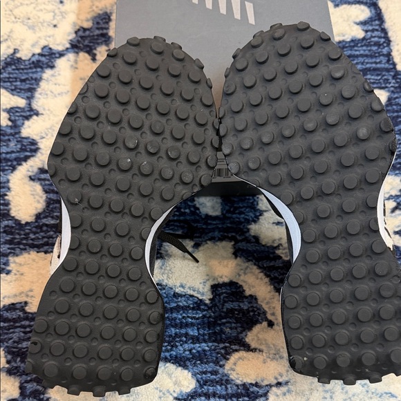 New Balance 327 Sneakers - Picture 5 of 5